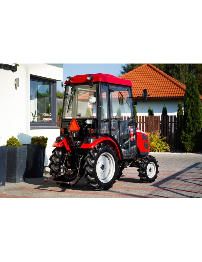 Massey Ferguson MF6028 4x4 - 28 KM / CAB
